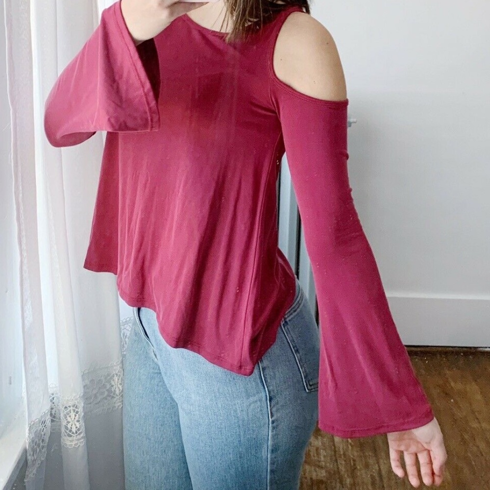 Hollister Burgundy Sueded Jersey Cold Shoulder Top - Picture 4 of 5